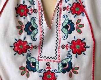 Vintage Hand Embroidered Hungary Blouse, Size 40, Hungarotex, Made in Hungary