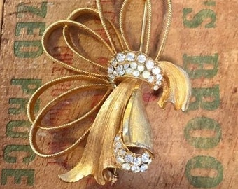 Vintage BSK Bow Statement Brooch with Clear Rhinestones, 3"