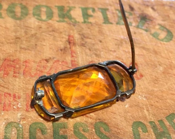 Vintage 30s Art Deco Faceted Amber Glass Brooch o… - image 3