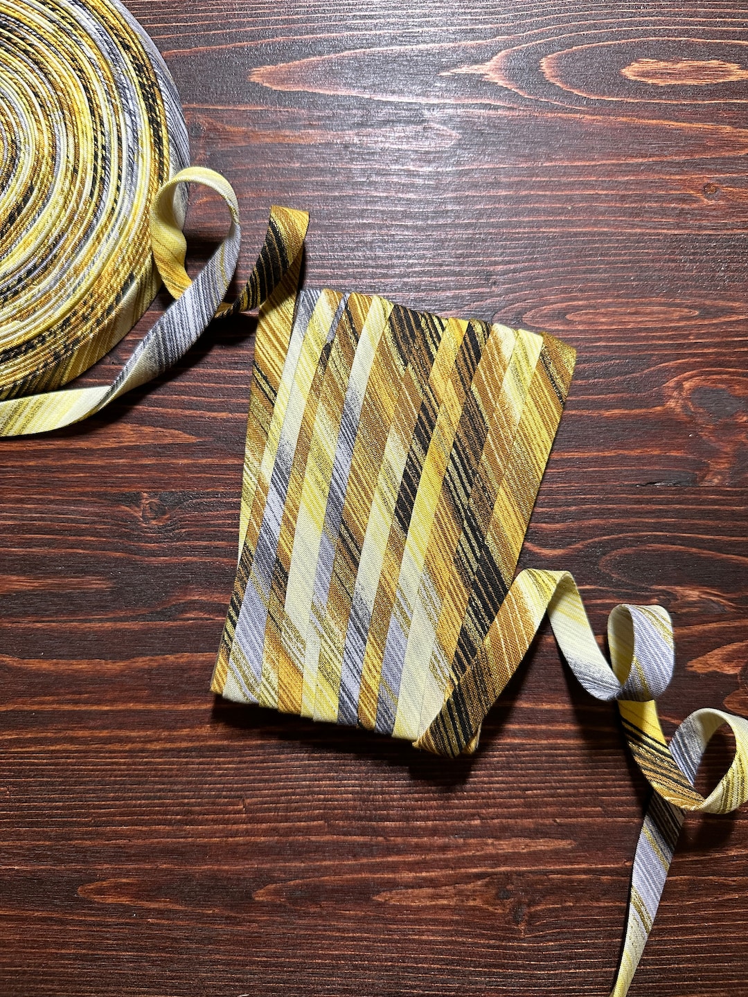 Bias Tape 1/2 Double Fold Bias Tape BY THE YARD Honey Metallic Stripe