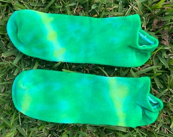 Bamboo Footies, Tie Dye Bamboo Socks, Footie Socks, Unisex socks, Size 9-11, Happy Hippie Feet, Bamboo Clothing, Shakedown Street