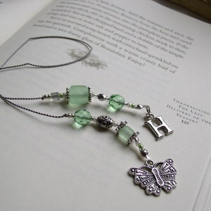 AUGUST Book Thong Bookmark - Beaded Birthstone Bookthong in Peridot Green and Silver with Personalized Charms