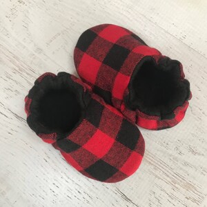 Buffalo plaid red baby shoes, toddler shoes, baby boy shoes, baby girl shoes, holiday shoes, newborn baby booties, moccs, non slip