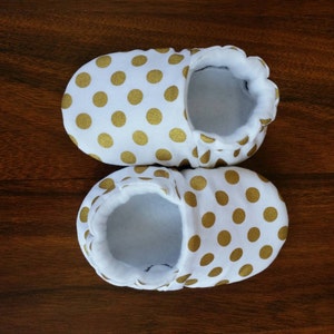 Baby shoes girls, toddler shoes, girls slippers, moccasins, gold polka dot shoes, newborn crib shoes, holiday, baby booties, baby shower image 4