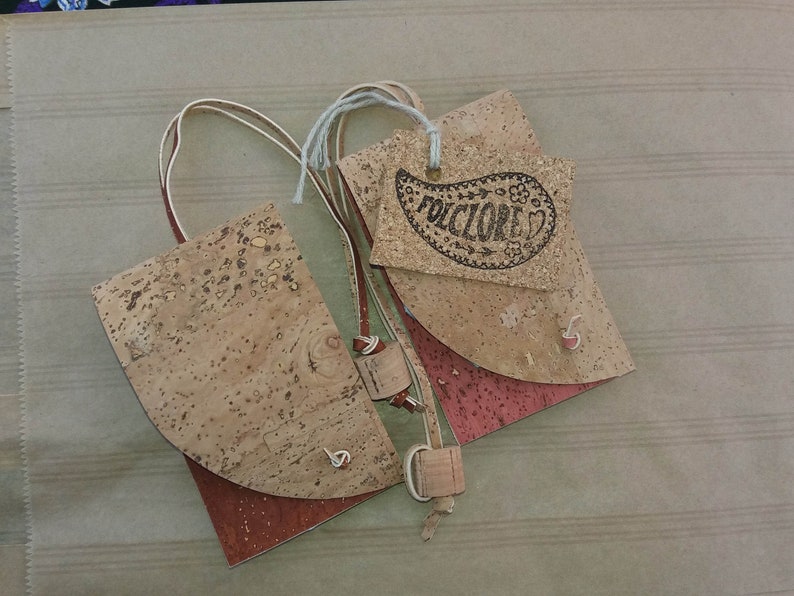 Cork Leather Luggage Tag, Simple and Sustainable Travel Gifts perfect for world travellers, Eco-friendly vegan Leather Baggage identifier image 6