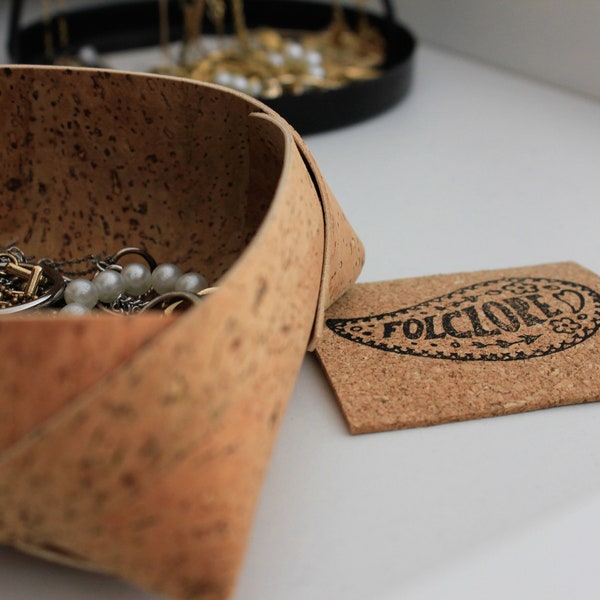 Eco-friendly gift for him, mens vegan valet tray. Natural cork leather catchall tray, coin tray, desk tray, cork fabric valet box