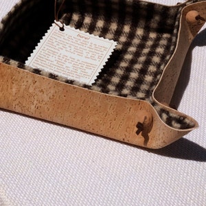 Cork leather & burel catchall pot handmade in Portugal, checkered dark brown and ecru, home office gift idea made with cork and boiled wool