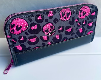 Pink skulls Zippered Wallet | Horror, Halloween