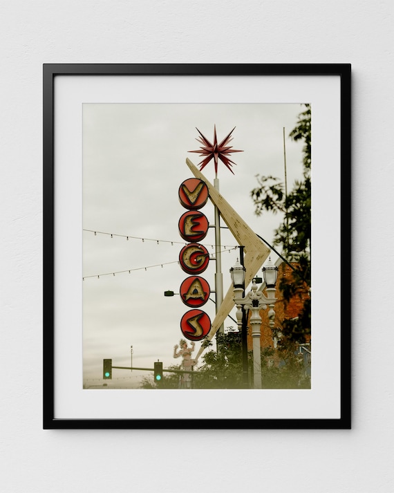 Las Vegas Sign – Framed Fine Art Print – Retro Wall Art – Vintage Decor