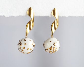 GLITTER ball earrings, white porcelain, gold