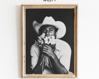 Cowboy com flores | Arte de retrato ocidental | Vintage preto e branco