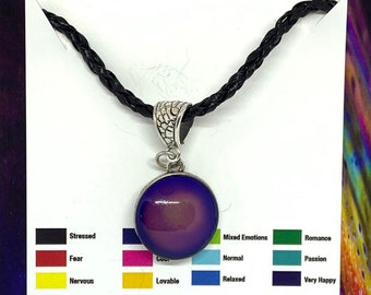 Mood changing necklace meaning clearance