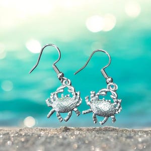 Adorable Silver Crab Earrings - Ocean Lover&#39;s Gift