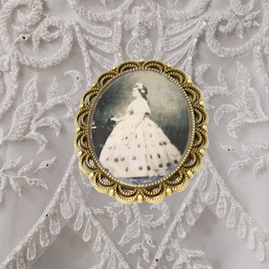 Personalized Brooch -  Personalized Vintage Photo Brooch - Victorian Photo Brooch - Photo Cameo Brooch - Anniversary Brooch - Heirloom