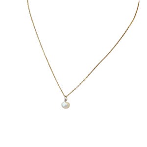 Freshwater Pearl Necklace on Gold Chain