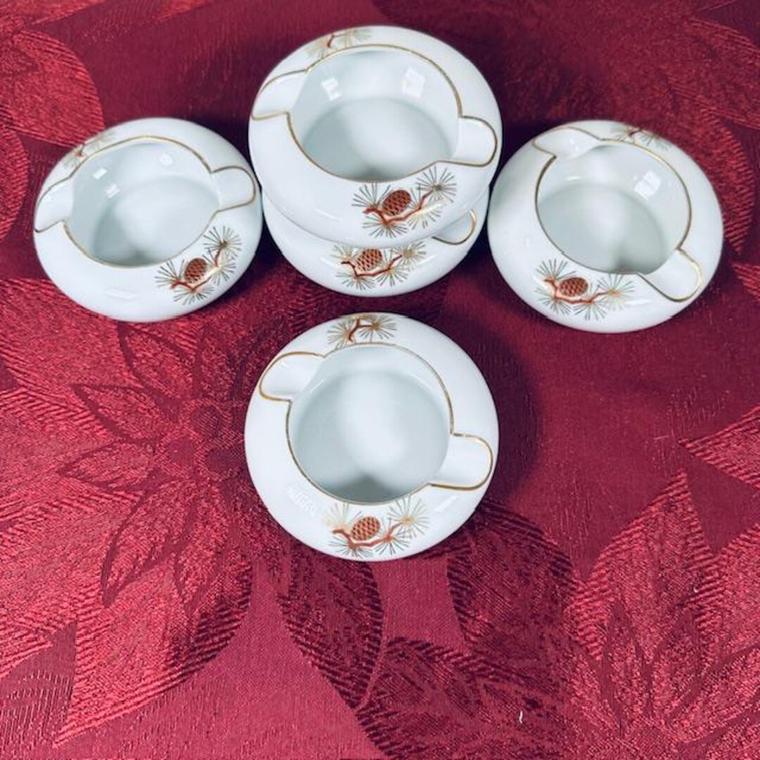 aokitchen♡ Vintage Fukagawa Arita Chopstick Holder/ashtray: Hand-painted