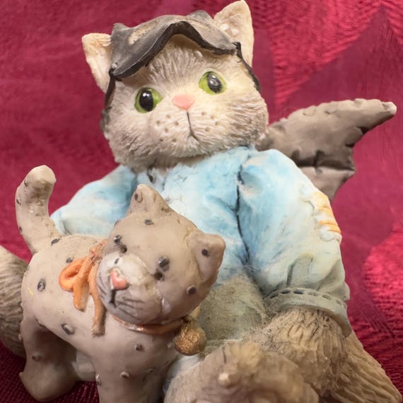 Enesco Calico Kitten Halloween Batcat Figurine: 1994 Priscilla