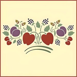 Könnte beinhalten: Ein Schablonenmuster im Vintage-Stil mit einer symmetrischen Anordnung von roten Äpfeln, violetten Pflaumen und Brombeeren. Das Design ist auf einem hellgelben Hintergrund und mit einem roten Rahmen versehen.