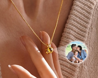Personalized Photo Projection Necklace,  Custom Picture Necklace,  Memorial Photo Gift, Daily Necklace with Picture inside, Best Friend Gift