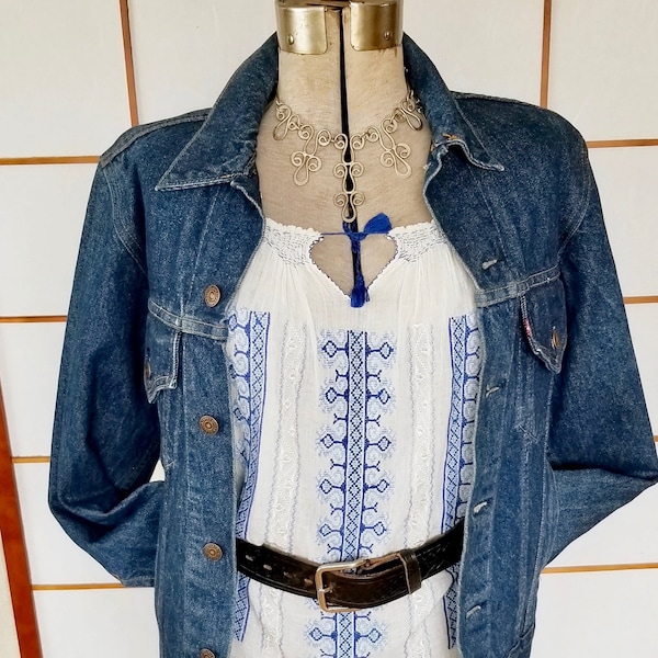 Vintage Levi Strauss Trucker's Jacket - Levi's Indigo Denim Crop Waist Jacket size 34