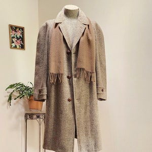 AUTHENTIC Vintage '50s-'60s HARRIS TWEED Man's Scottish Wool Coat w/Raglan Sleeves - Long   Wool Harris Tweed Overcoat sz L