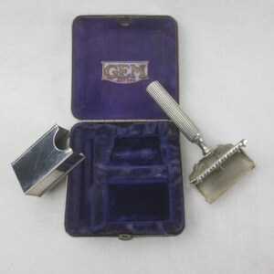 Vintage 1940's-1950's GEM Travel Razor Set in Silver Shriner's Travel ...