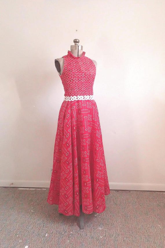 fit and flare sleeveless maxi dress Sleeveless Long Prom Dress main image 1