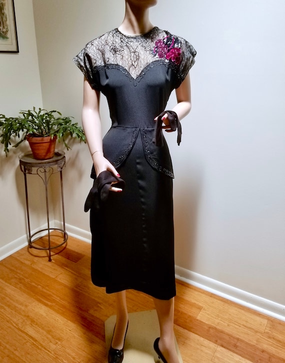 RARE Vintage '40's Beaded Black Rayon Crepe Dress… - image 2