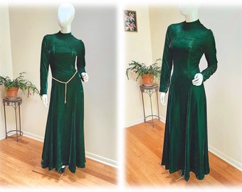 True Vintage '70's Forest Green Velvet Maxi Dress - Gorgeous Fit and Flare Gown for Goth, Cosplay, LARP, SCA, Theatrical Costume sz S