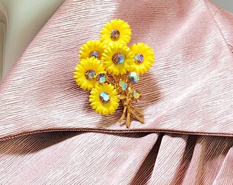 Vintage '60's MOD Daisy Brooch w/Pink Aurora Borealis Rhinestones-Yellow Plastic Posey Pin with Brass Ribbons & Bows-Sweet Boho Brooch