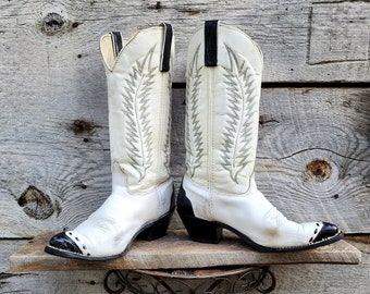 Vintage Woman's Texas Boot Company Cowboy Boots - White Leather Western Boots w/Faux Black Lizard Tips & Heels, Buckskin Stitching - 8 1/2 M