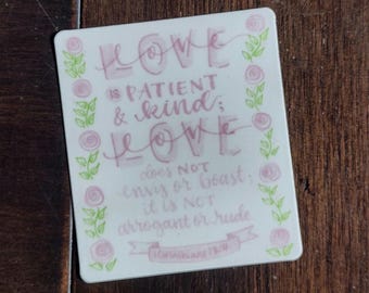 El amor es paciente, el amor es bondadoso, calcomanía de vinilo floral, calcomanía cristiana impermeable, regalo para pastor, maestro de escuela dominical