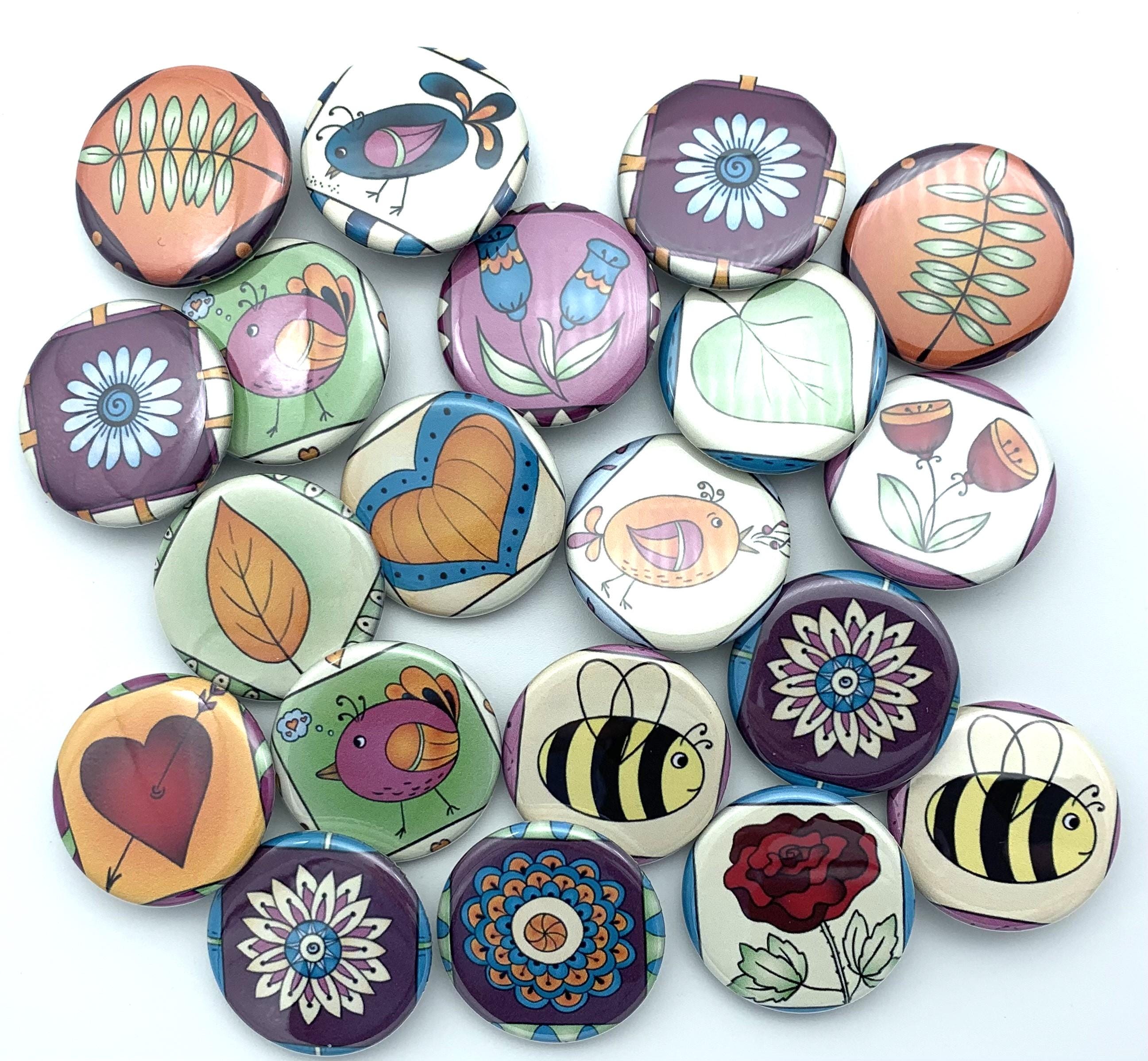 bee様へ♥5/18 プルズ Cute Bees, Birds and Flower Buttons. Set of TWENTY. Various Backs