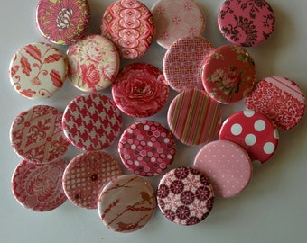 Pretty pink floral Lot of  20 pink 1" or 1.25"  buttons pinback flatback hollowback or magnet you choose