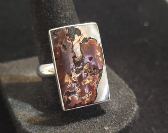 Vintage 'NF' Signed Sterling Silver And Mother of Pearl Statement Ring Size 7.75