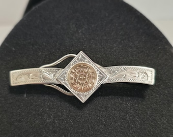 Pinza para corbata vintage de plata esterlina con detalles en oro de 10k, firmada 'PLAMEX', 2,55"