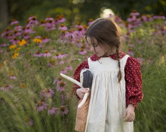 Pioneer Dress with Pinafore and Bonnet Sizes 2-8 Laura Ingalls Wilder historical prairie Little House