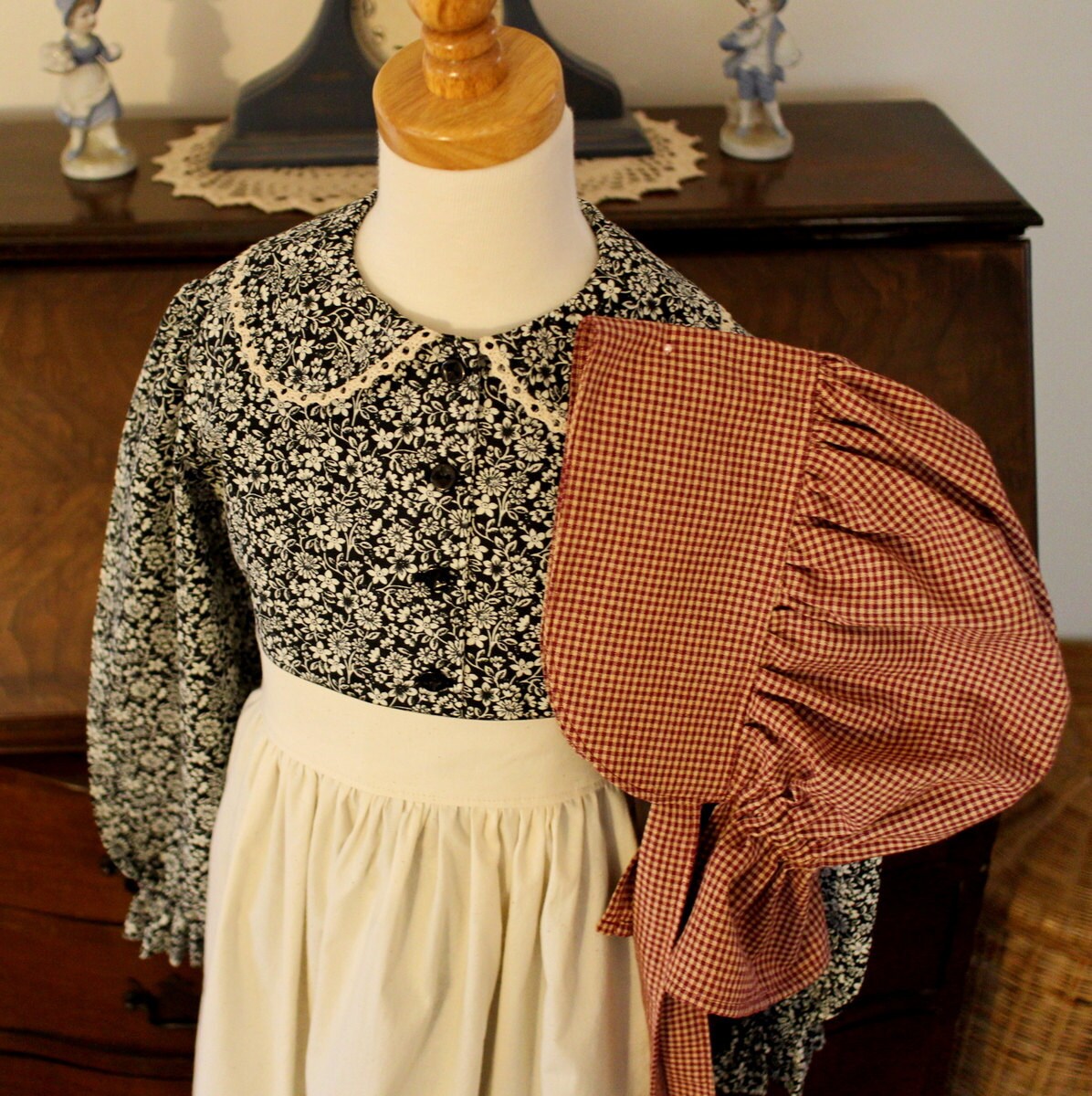 Girl's Mary Pioneer Dress W/ Half Apron and Bonnet Sizes 2-12