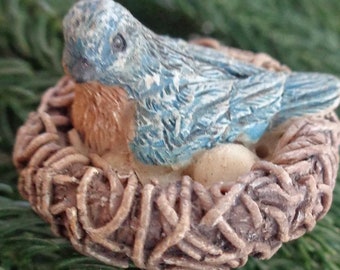 Bluebird Nest w/Mother Bird and 1 Egg (5" metal pick) Fairy Garden