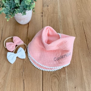 Babero elegante para bebé, canasta de Pascua para bebé, babero infinito personalizado con dos diademas de lazo a juego, orgánico, muselina, regalo para niña pequeña