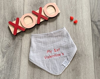 Valentines Baby Bib, Baby Valentines, Personalized Bandana Bib, Baby Bibs, Organic Cotton, Baby Gift, Muslin Baby Bib, Toddler Gift