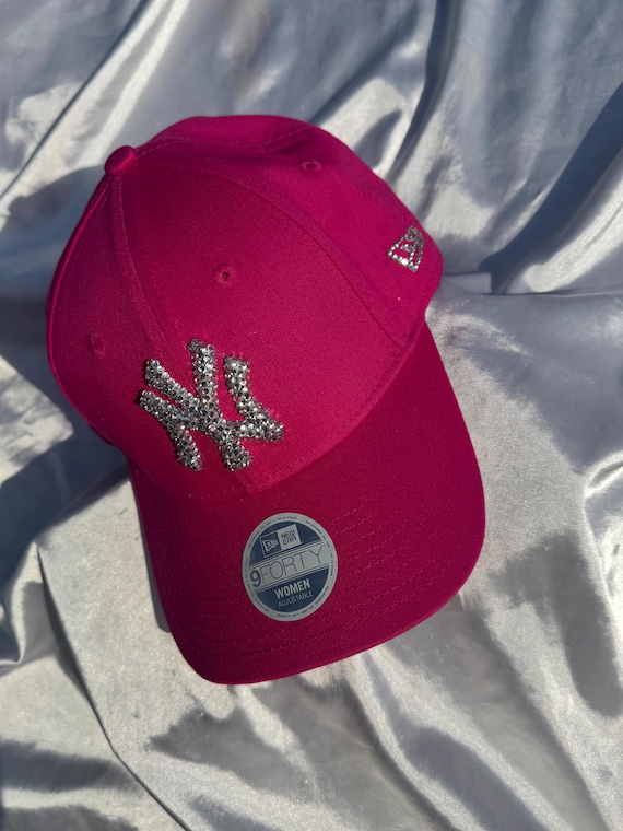 NEWERA 9FORTY ライトピンク　スワロフスキー　MLB Crystal New York Yankees Cap: Pink MLB Hat With Swarovski