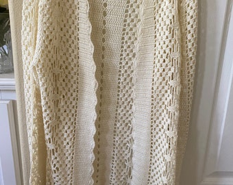 Darling 50s-60s crochet lace cardigan