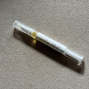 Floral Scented Cuticle Oil Pen: Apricot Rosehip Nail Growth (3ml Twist Pen)