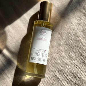 Gourmand Long Lasting Scented Hydrating Body Oil – Vegan Lightweight Moisturizer for Dry Skin, Non-Greasy Formula Vanilla Coconut and Cream
