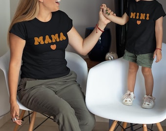 Mama & Mini Partnerlook T-Shirt Set – Retro Matching Outfit Schwarz – Mutter Kind Shirt Geschenk Mama Tochter Sohn | Shirt Set Fotoshooting