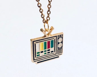 Retro TV Necklace, Old Fashioned Vintage Style Television Necklace, Gold Plated Chain