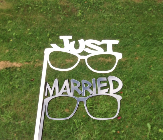 Just married props outlet