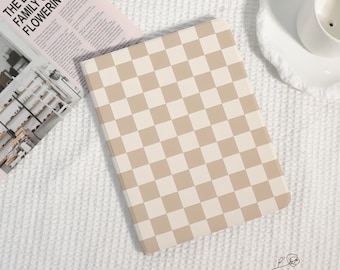 Funda para iPad personalizada con diseño de tablero de ajedrez marrón para iPad A16 2025, iPad Pro 2024/2022/2021, 12,9" 11", Air 4/5/7-13" 11", iPad 8/9/10, iPad Mini 6/5.