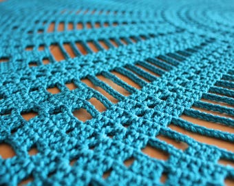 Centrino all'uncinetto fatto a mano, diametro 89 cm (35 pollici), colore blu caraibico, ideale per case al mare e decorazioni per la casa in stile costiero.